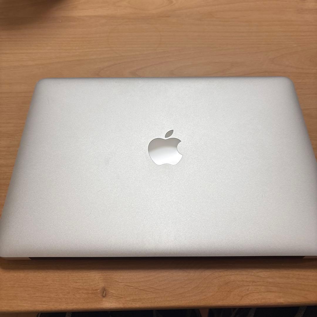 【完全初期化済】Apple MacBook Air シルバー　13インチ