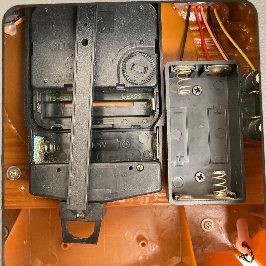 不二家　ぺこちゃん　非売品　壁掛け 時計 時報　振り子　レトロ　電池式 赤