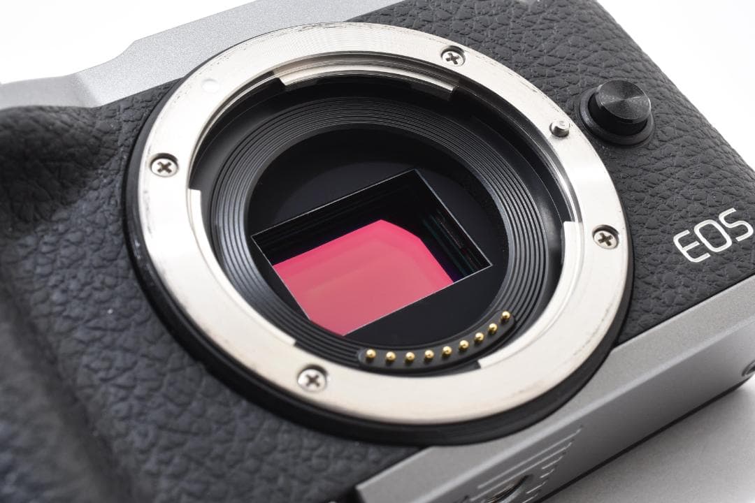 超美品 キヤノン EOS M6 Mark II ミラーレスデジタルカメラ