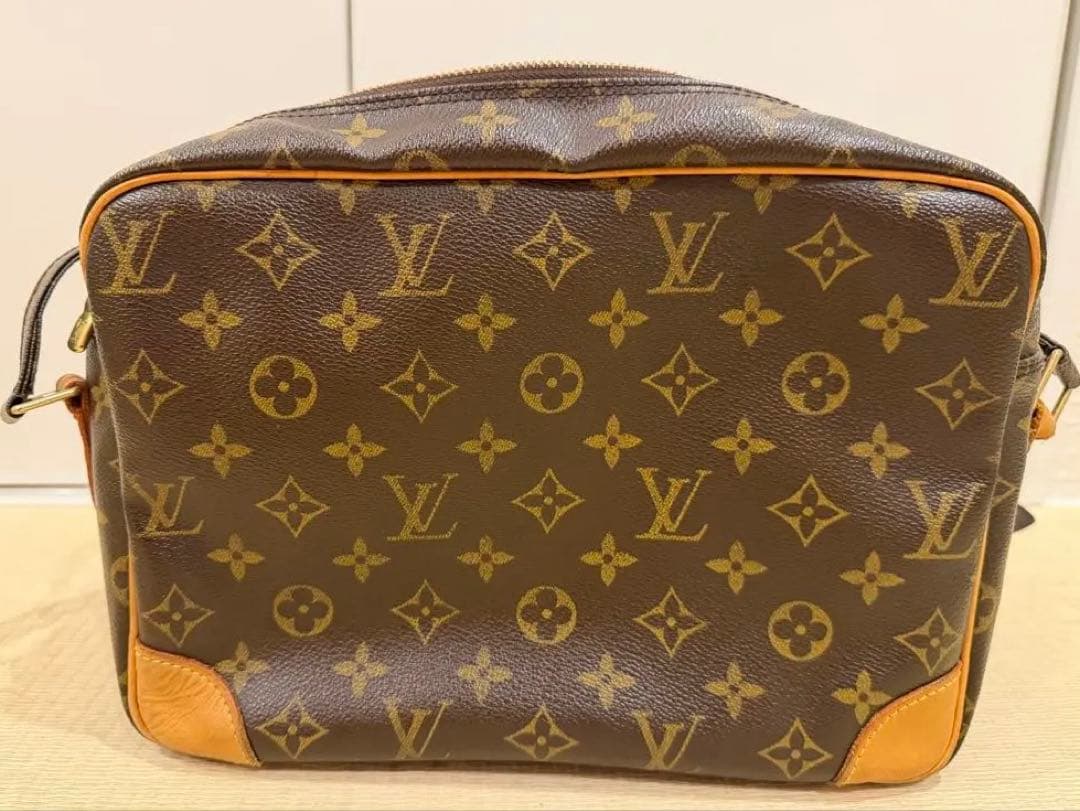 Louis Vuitton モノグラムショルダーバッグ ナイルヴィトン
