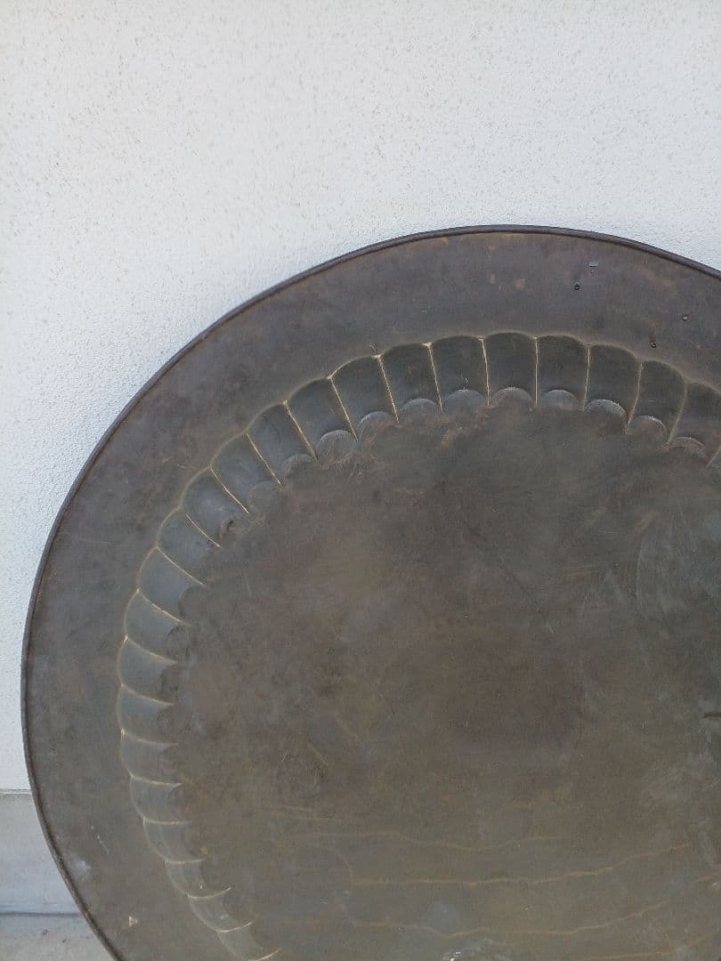 アンティーク大きな金属製プレート　直径約120cm
