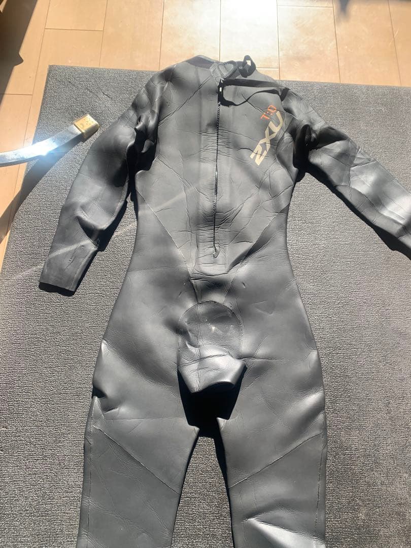 ウェットスーツ　2XU