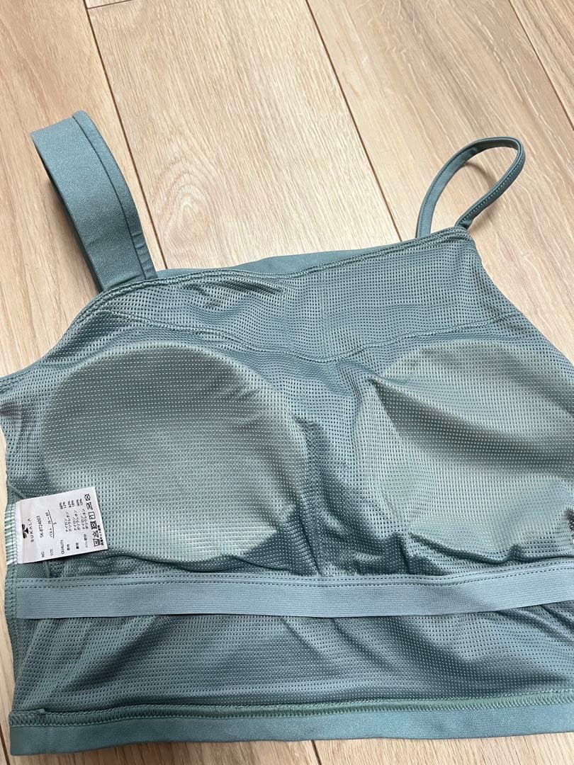 minami 専用　シャインストレッチアシンメトリーブラトップ、レギンス