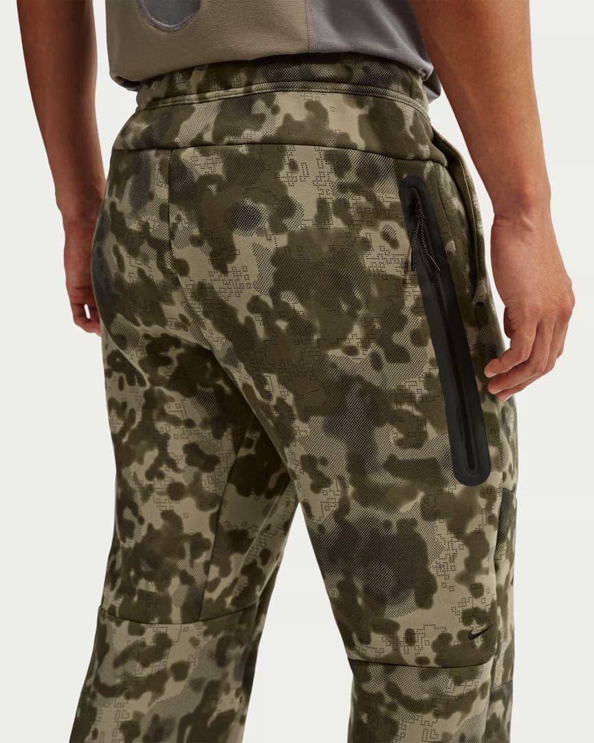 【新品】ナイキ テック メンズ オープンヘム フリース カモ パンツ 2XL