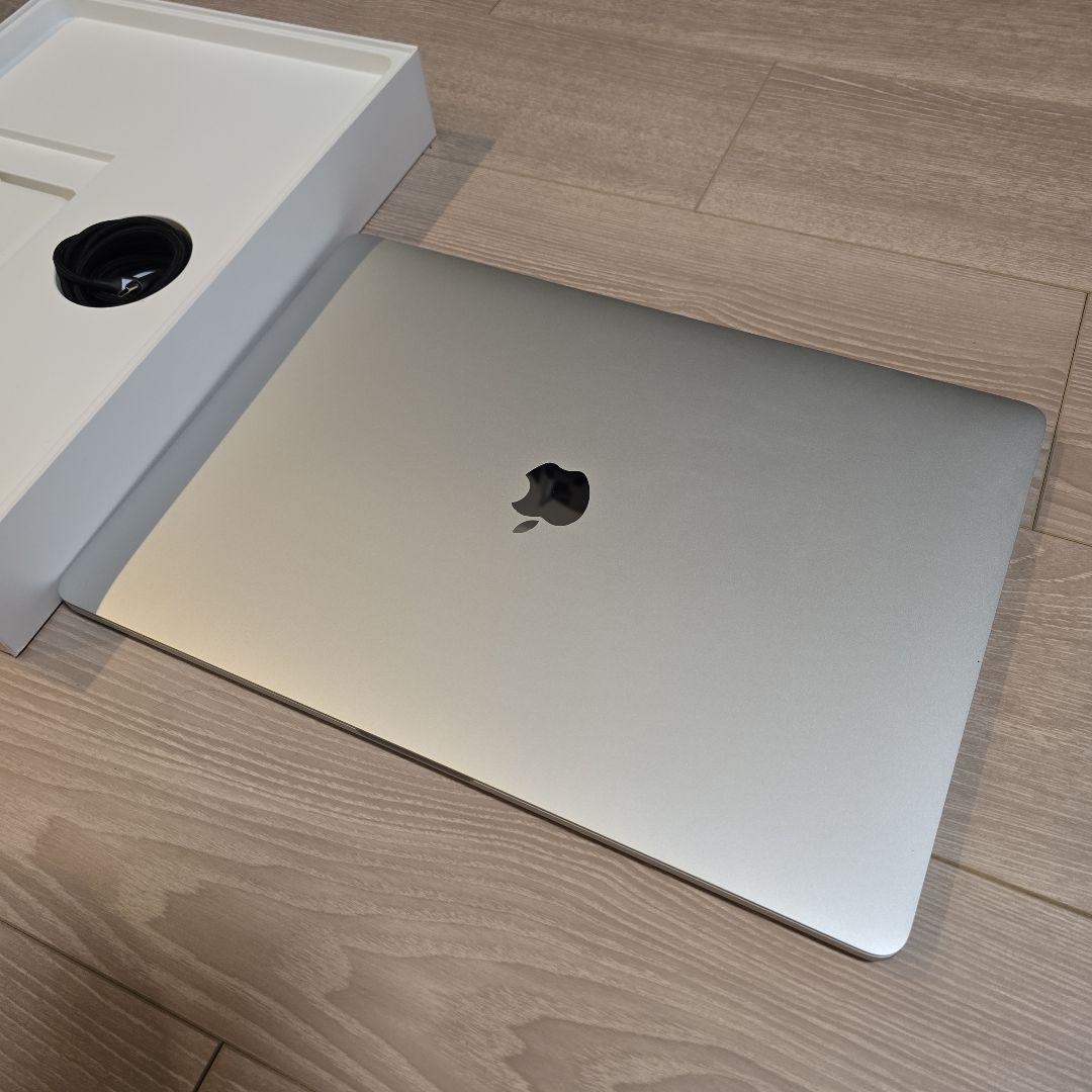 MacBook Pro 15-inch, 2018 本体