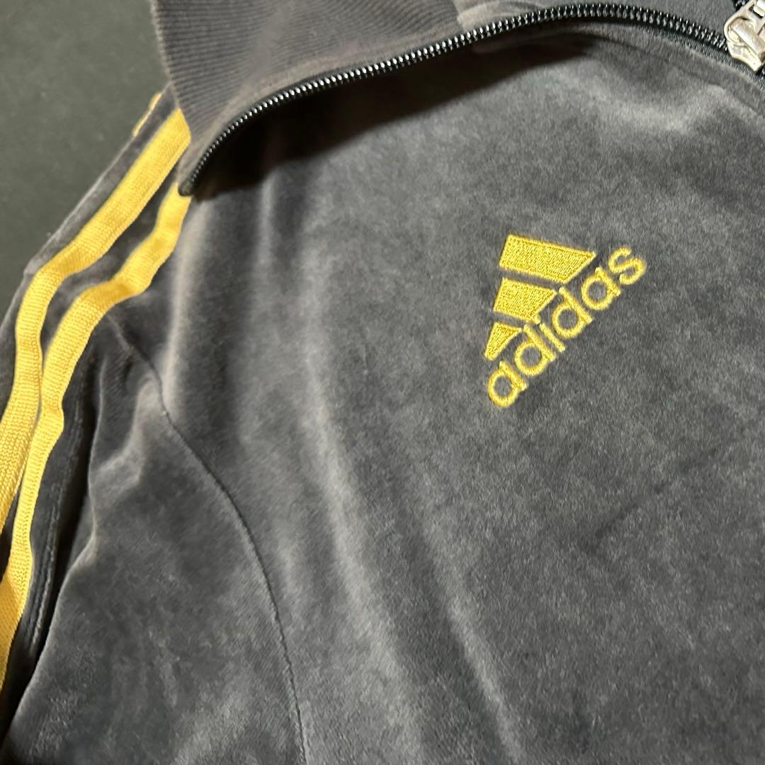 【激レア・超人気】adidas リバプールFC ベロアジャケットグレー