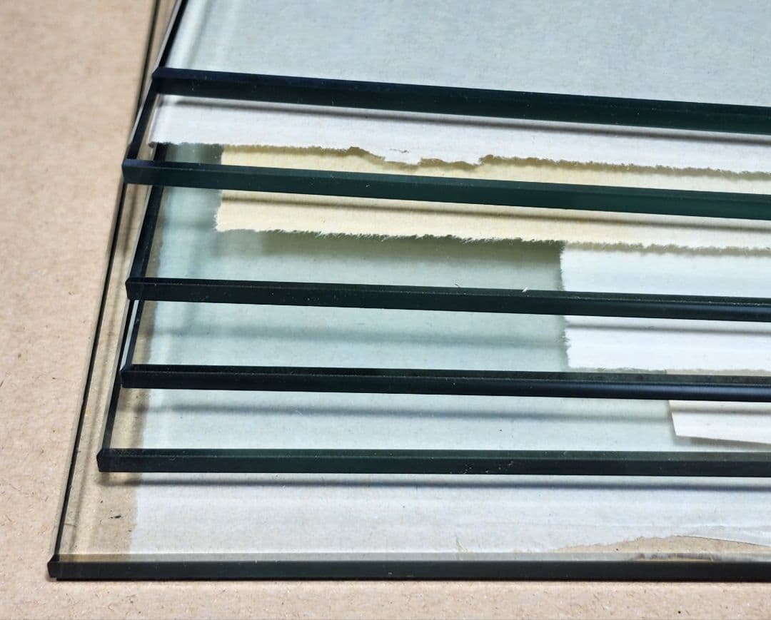 w600用 吊り戸棚等用のガラス棚板(566×295×5㎜位)×6枚