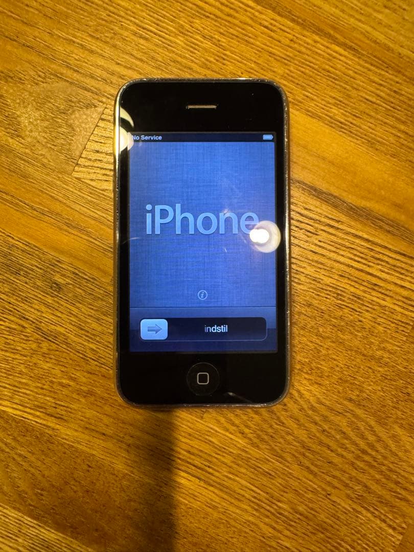 iPhone アップル　ソフトバンク　iPhone3gs