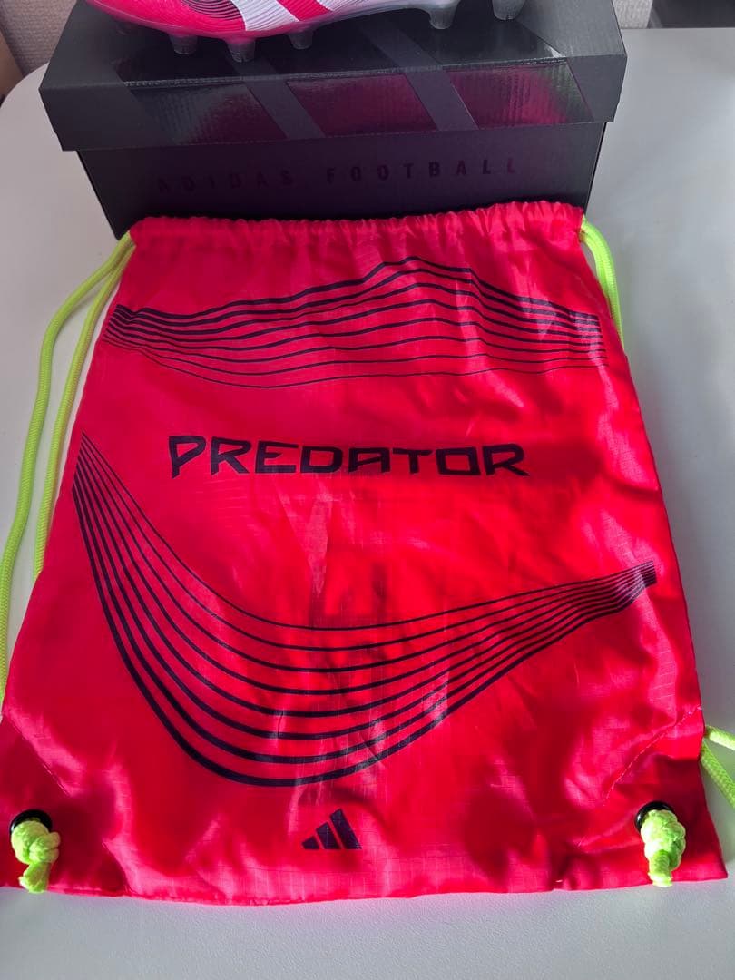 【2回人工芝にて使用】プレデター ELITE HG/AG ジャパン