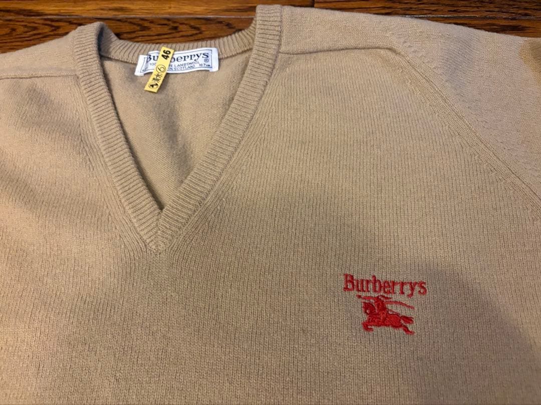 バーバリー　ラムウールセーター 赤ロゴ刺繍