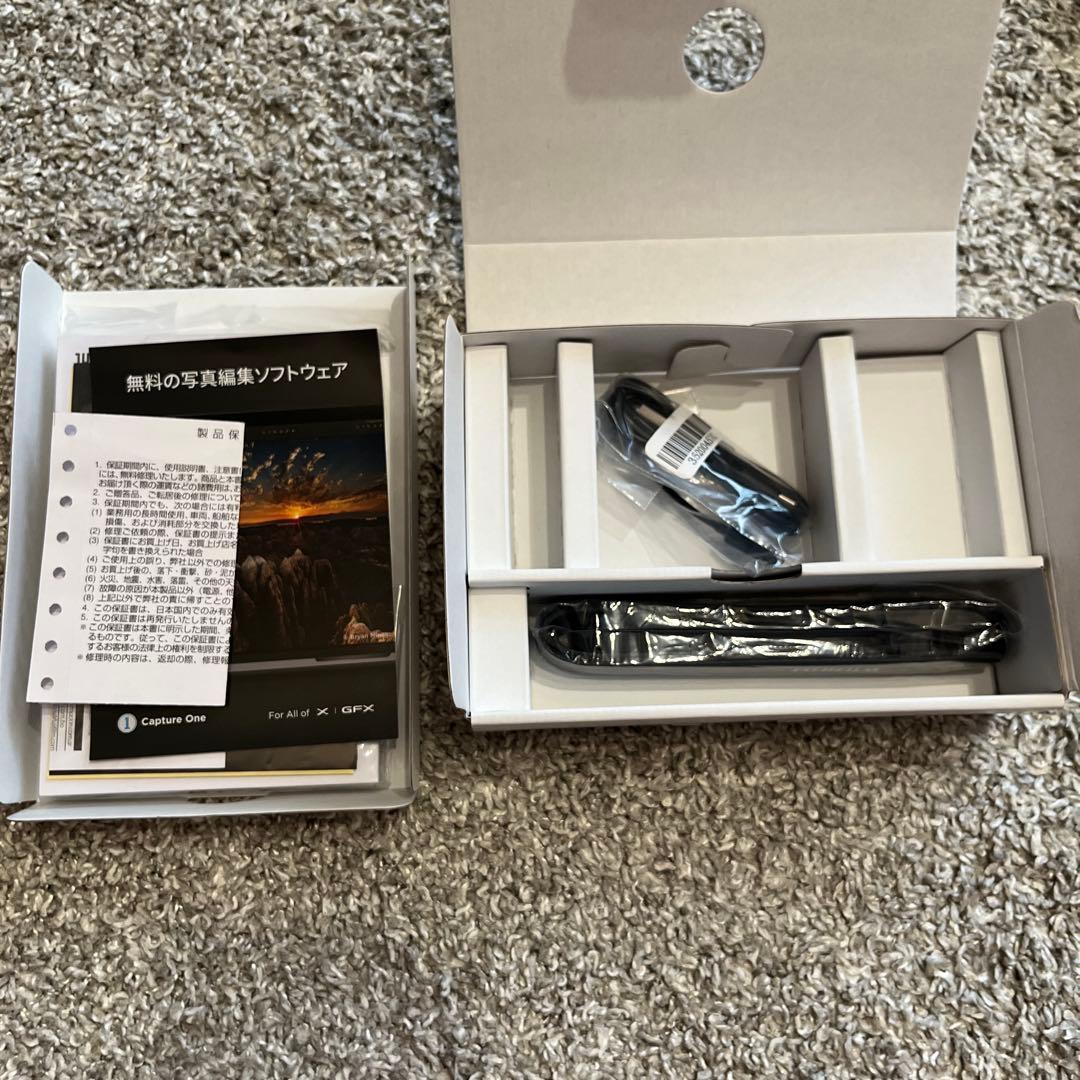 【おまけ多数有】　FUJIFILM X-S10 ミラーレスカメラ