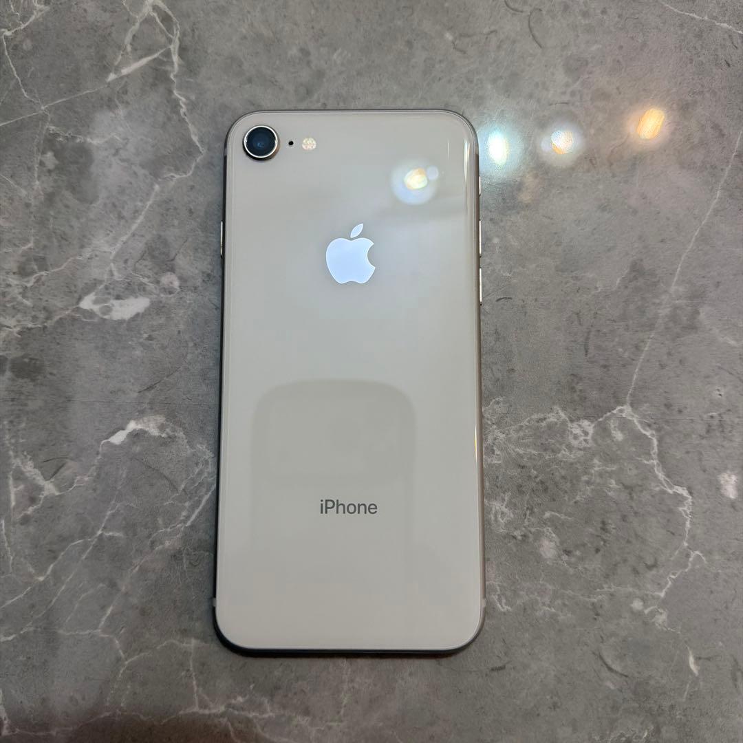1*m様 美品★ iPhone8 64GB バッテリー100%