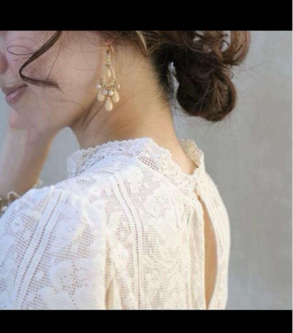 極美品ハグオーワー×ヌキテパアンティークレース調ブラウス