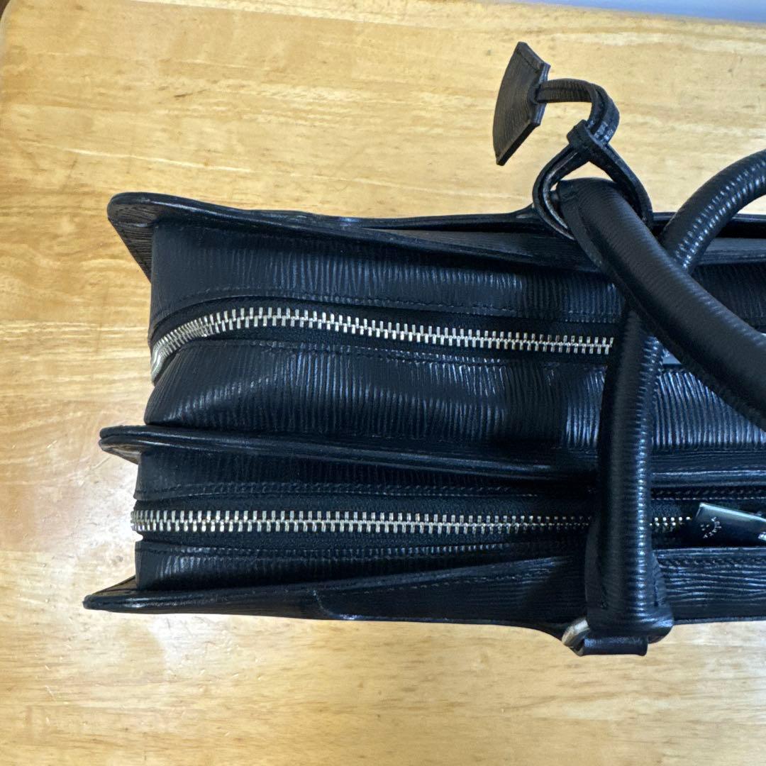 aniary　アニアリ　ビジネスバッグ