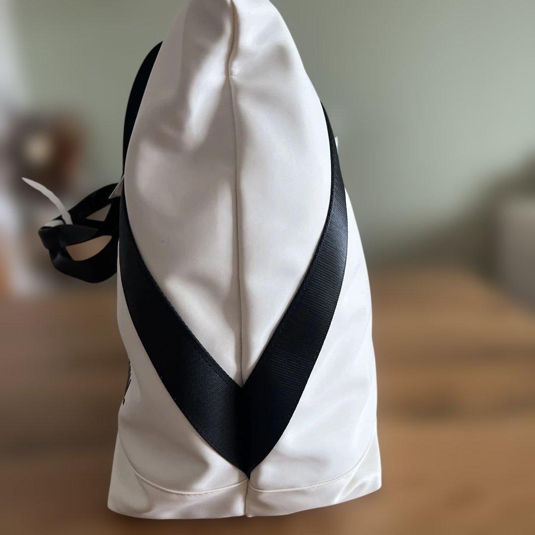 マスターバニーロッカーバック