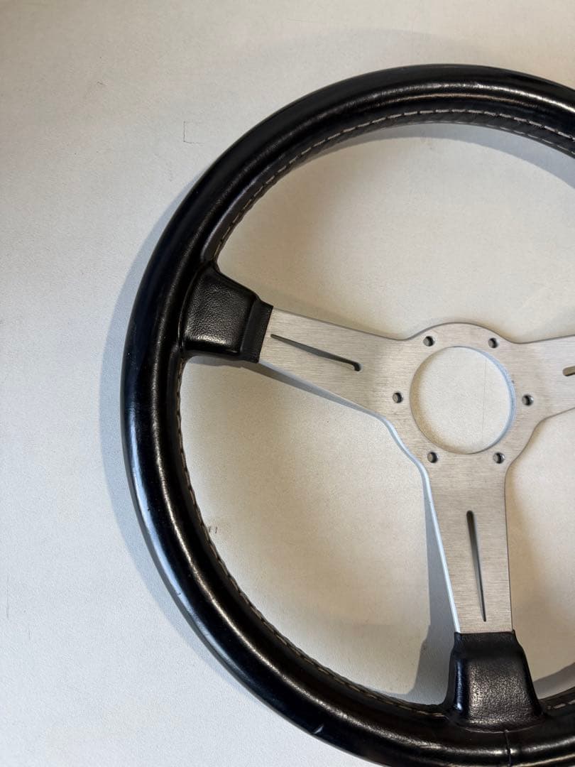 ナルディクラシック BC4556 シルバー レザーステアリング ホーンボタン