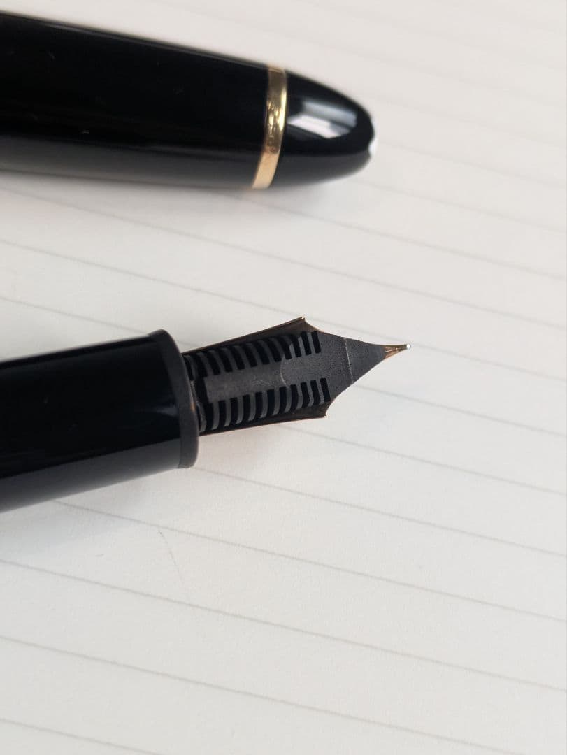 モンブラン　マイスターシュテュック146　全金　14金　極細　EF