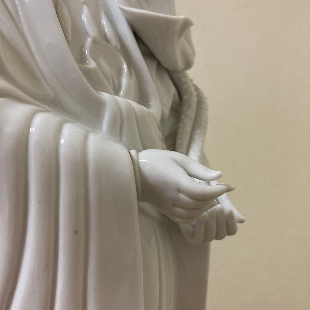 中国美術　白磁　蓮上観音立像　唐木台付　置物仏像〈検　徳化窯　観音菩薩　青磁