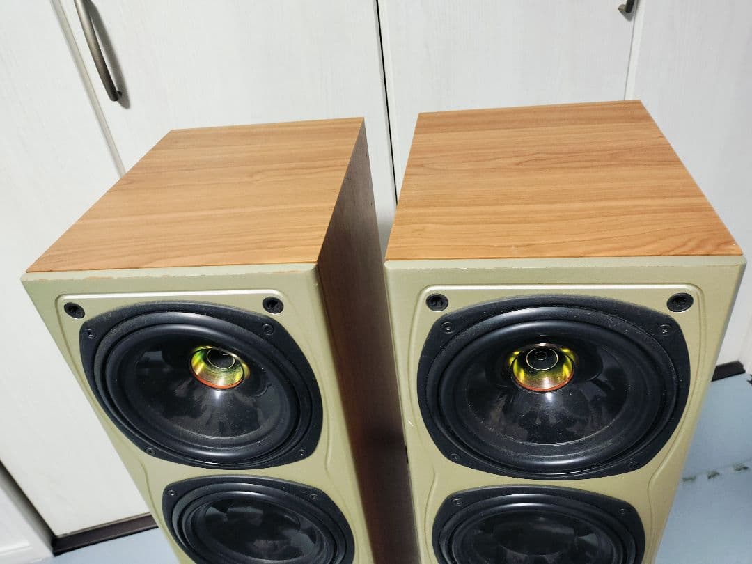 タンノイ　Saturn S6 スピーカー