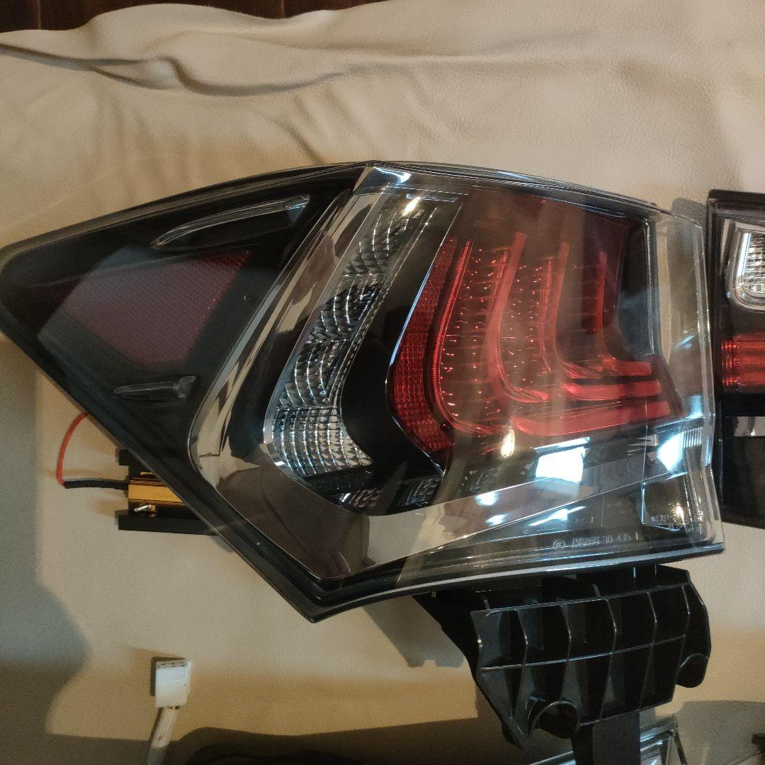 10系後期GS 純正テールランプ　前期型に