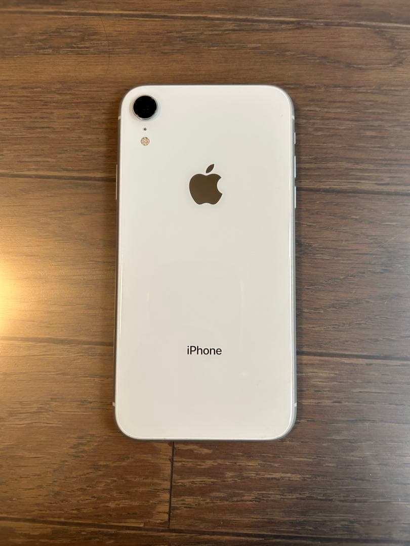 iPhoneXR本体 64GB ホワイト キャリアau