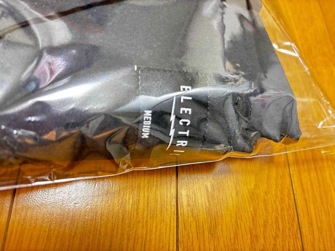 新作　DRT × ELECTRIC TROPHYSHOTVEST