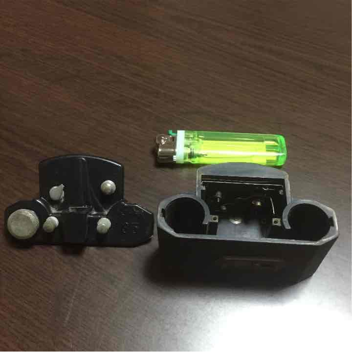 骨董 古い小型な カメラ  旧家うぶ出し