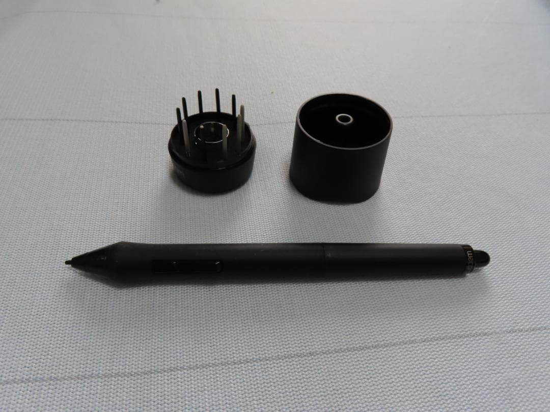 ワコム　ペンタブレット   PTH-651/K1