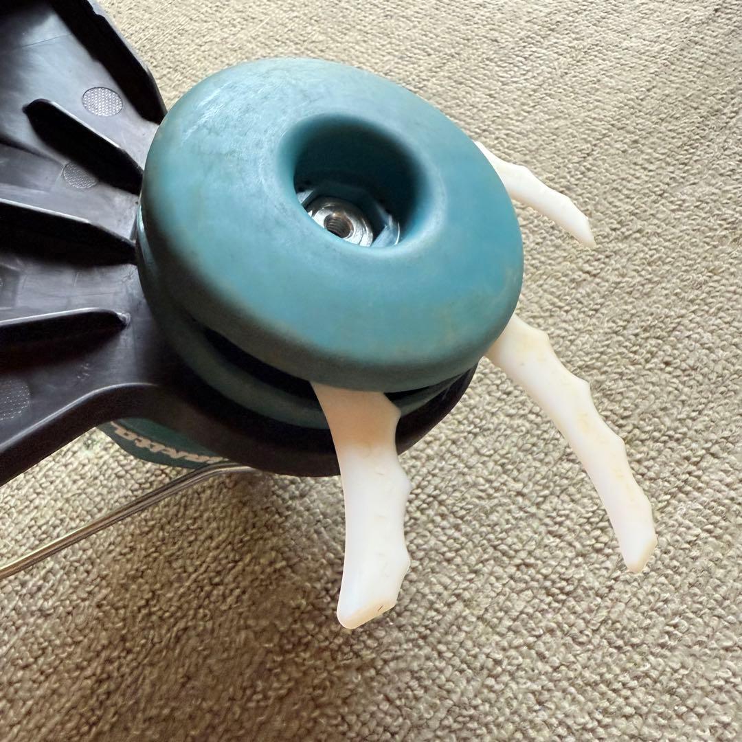 マキタ 18V 充電式草刈機 樹脂刃付 バッテリー充電器付き MUR189DWF