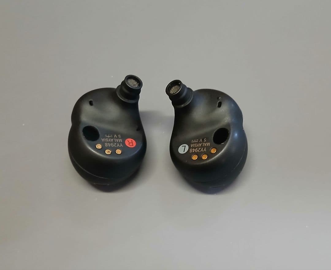 SONY　WF-1000XM4　ワイヤレス　ノイズキャンセリング　イヤホン