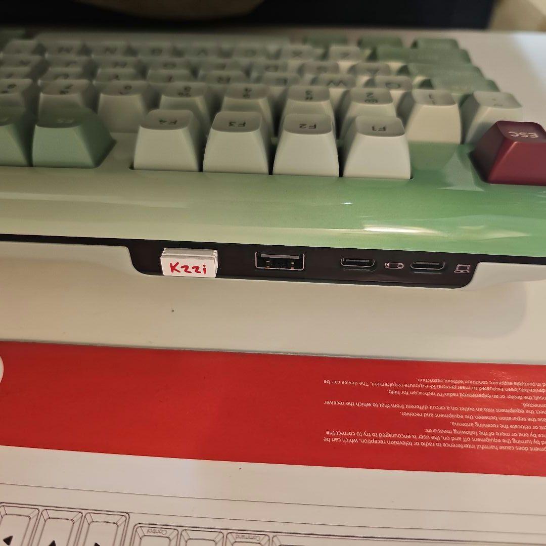 【美品】Kzzi Z98 メカニカルキーボード 抹茶グリーン ガスケット搭載