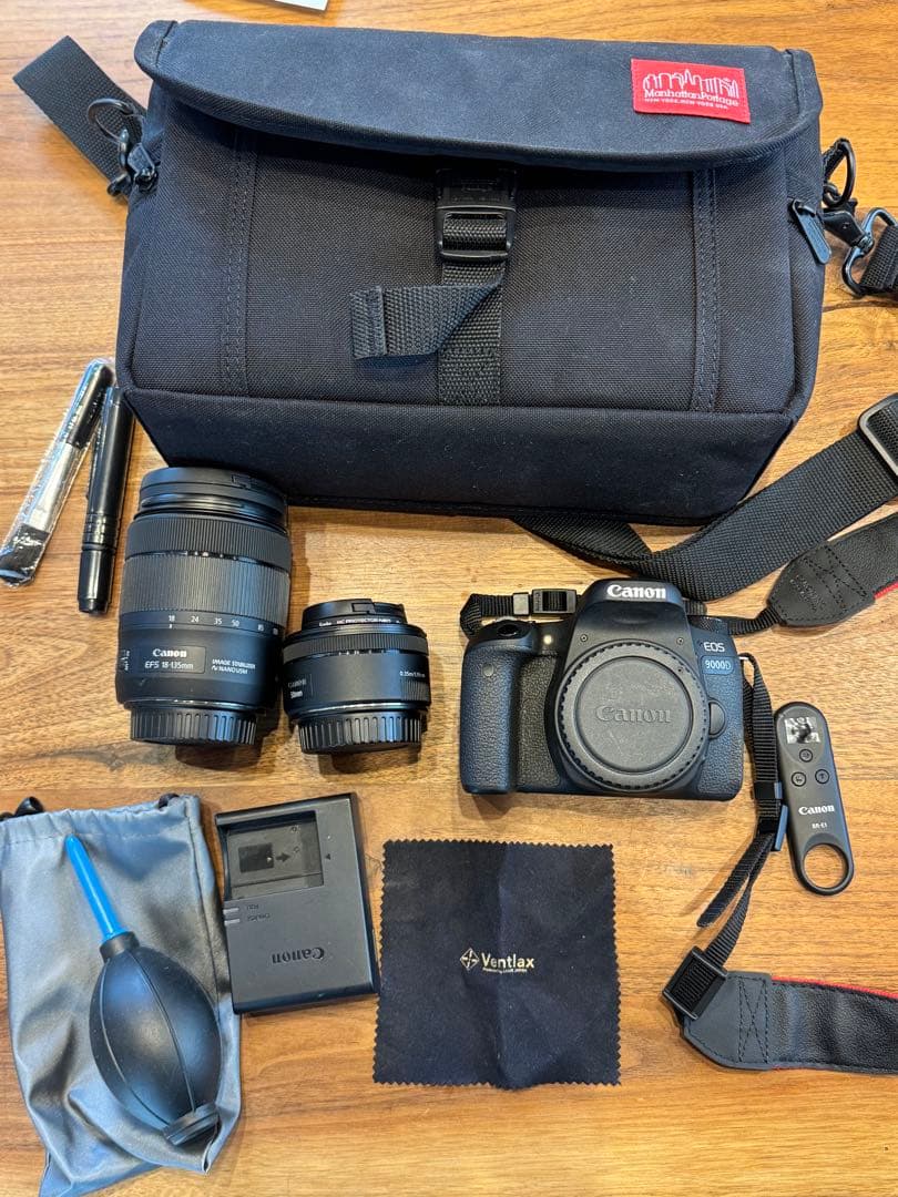 CanonEOS 9000D デジタル一眼レフカメラ　18-135 IS USM