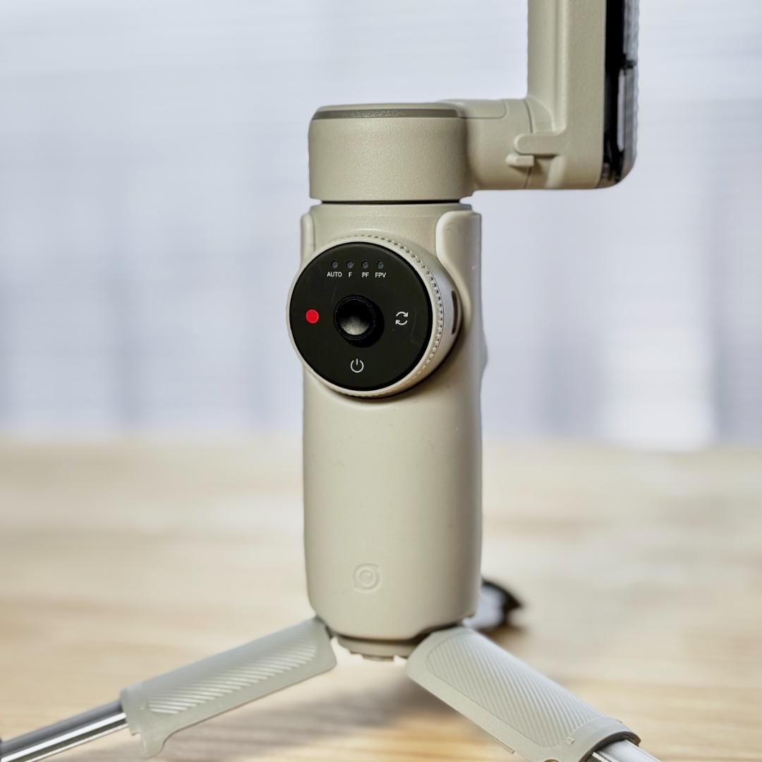 スマートフォン用AI搭載ジンバル Insta360 Flow Pro【中古美品】