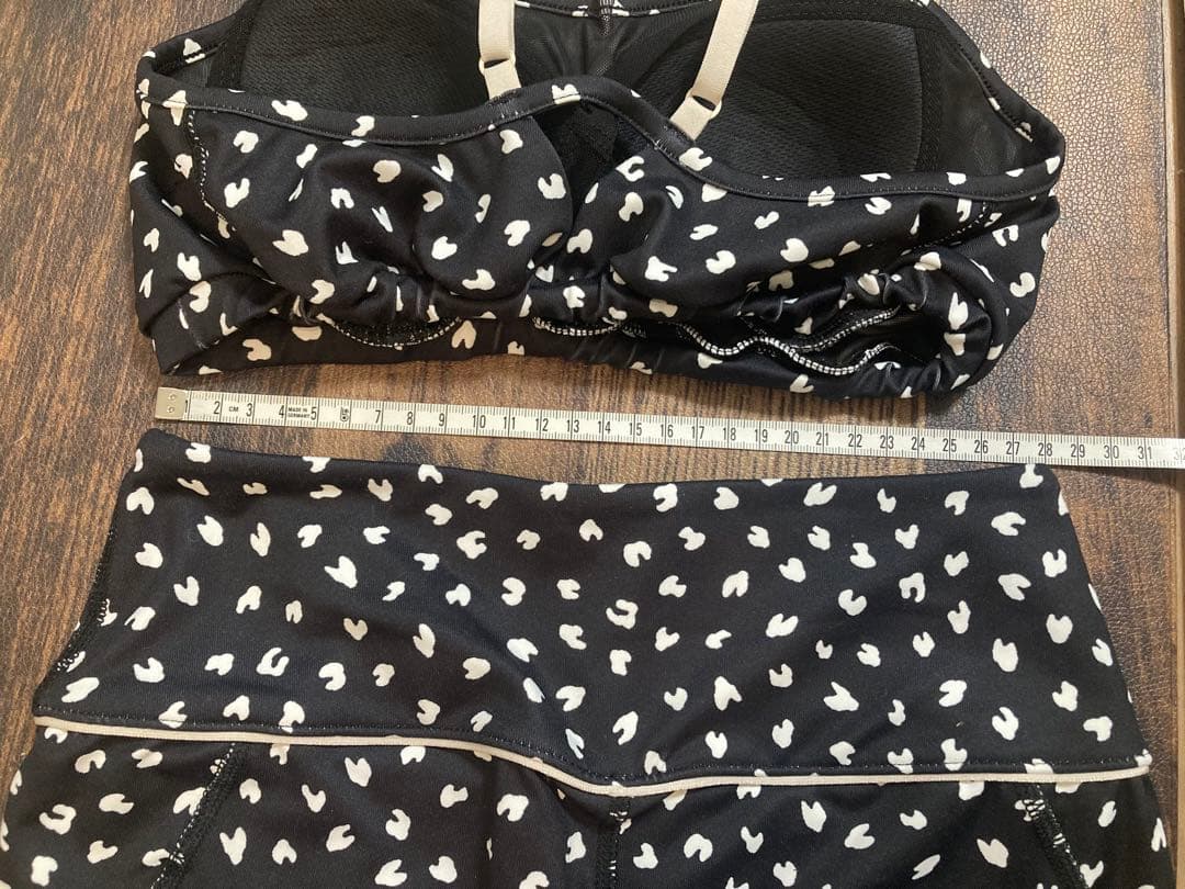 極美品　emmi yoga エミヨガ　ヨガウェア　ハート柄　S