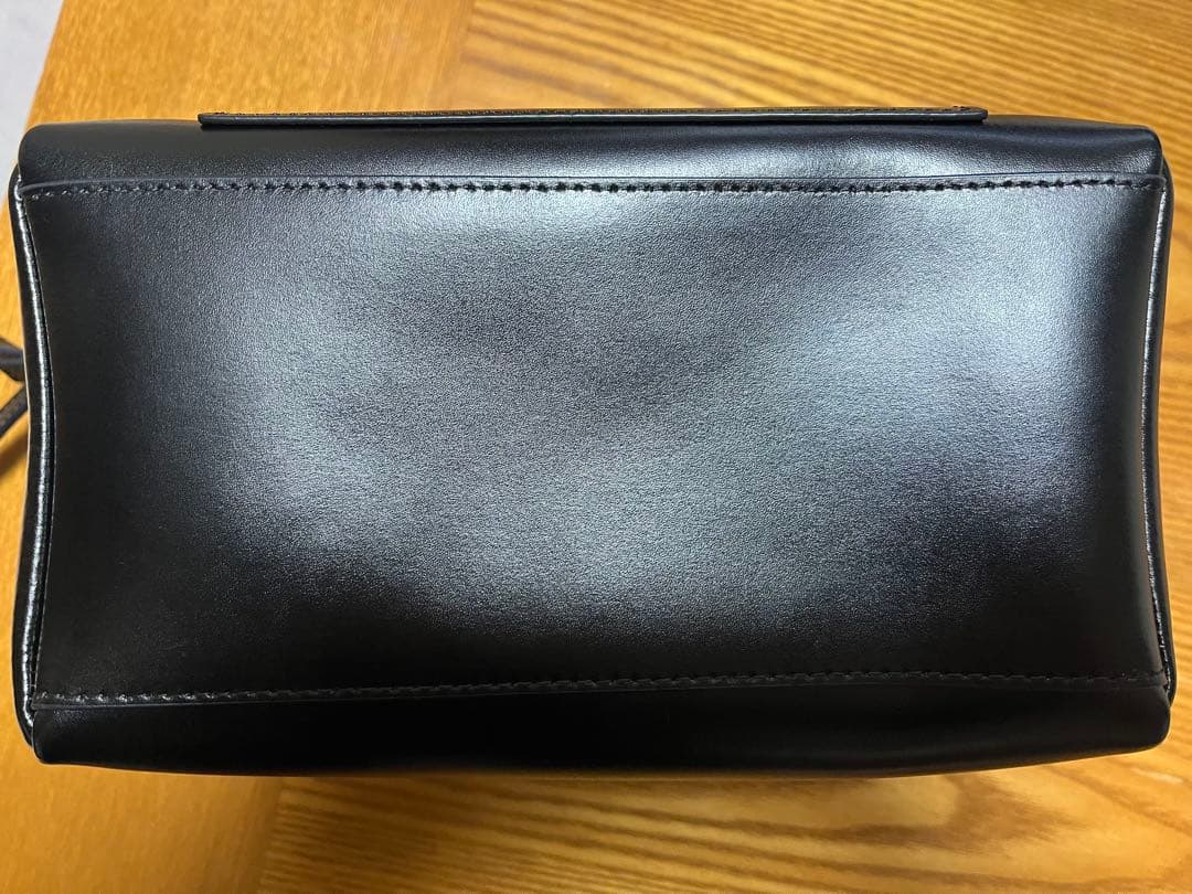 YAHKI ブラック ソフトボストン型ショルダーバッグ