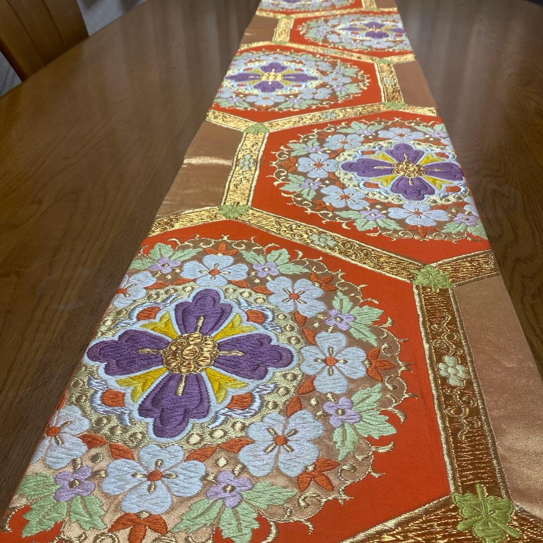 table runner 「華満開」　帯リメイク　正絹
