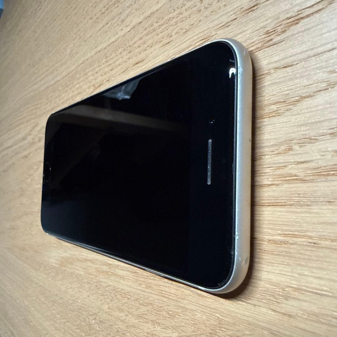 iPhone SE (第3世代) スターライト 64GB 本体