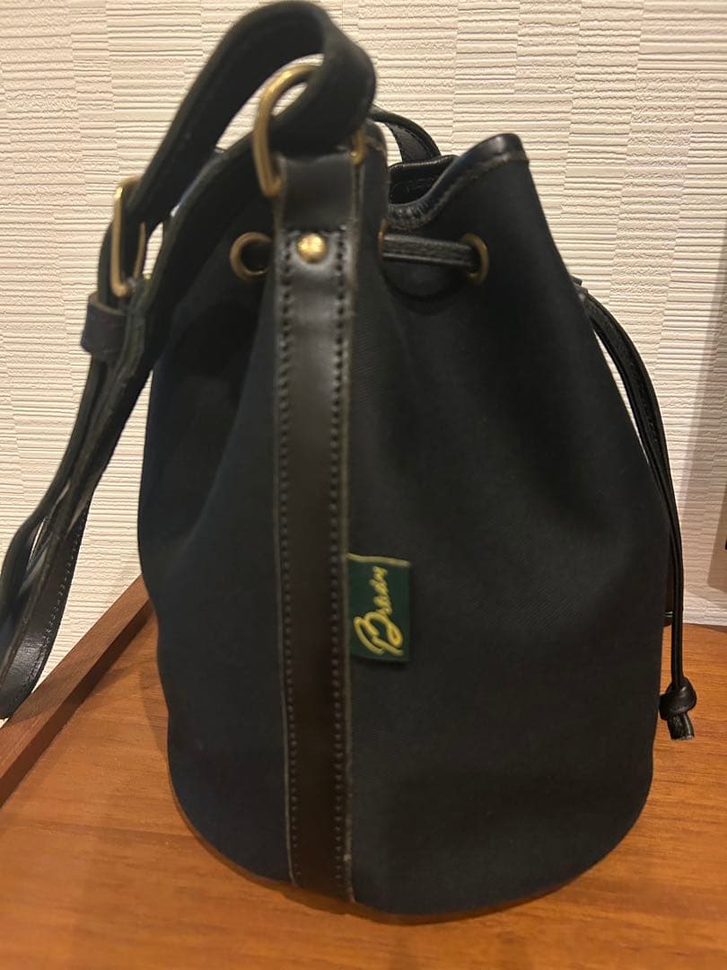 【美品】Brady CALDER mini ショルダーバッグ　ブラック　巾着