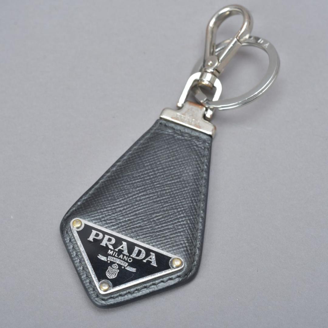 プラダ PRADA サフィアーノレザー 三角プレート 箱付 キーリング ブラック