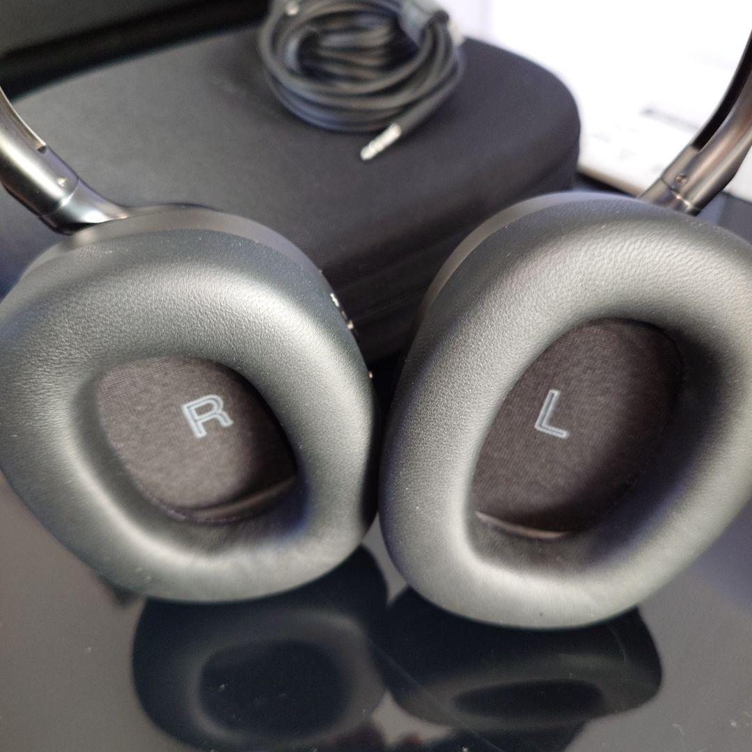 Bowers & Wilkins Px8 ワイヤレスヘッドホン　Px7S3