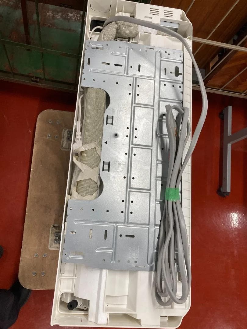 SHARP エアコン AY-P22TD 2022年製 6～9畳　「6180」