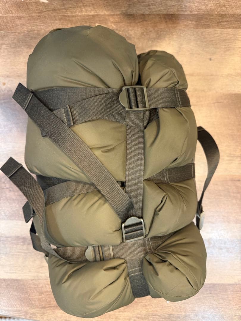 カリンシアDEFENCE 6/185 寝袋　シュラフ オリーブ