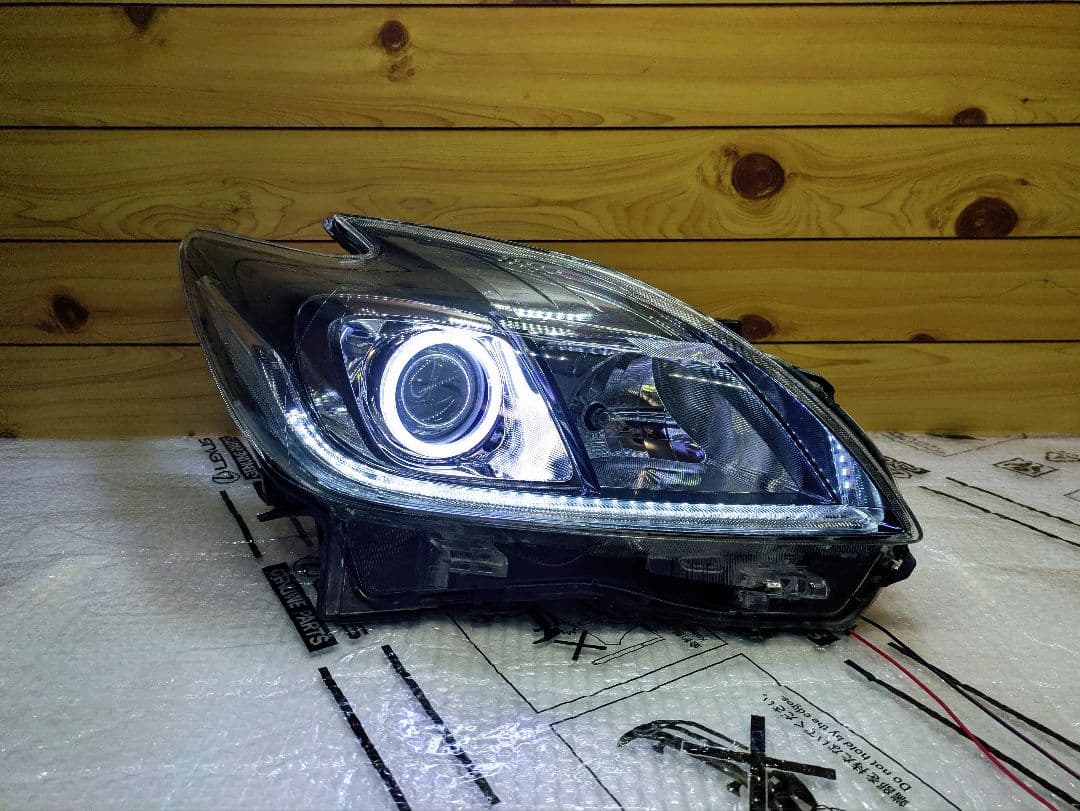 30プリウス 後期 ヘッドライト イカリング シーケンシャル ZVW30