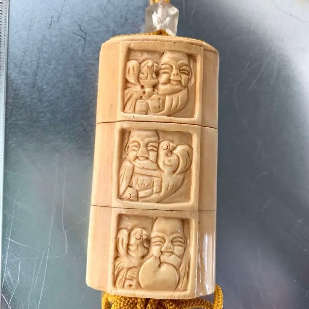 印籠　翁・仙人の文様　瓢箪の根付け　アンティーク　工芸品