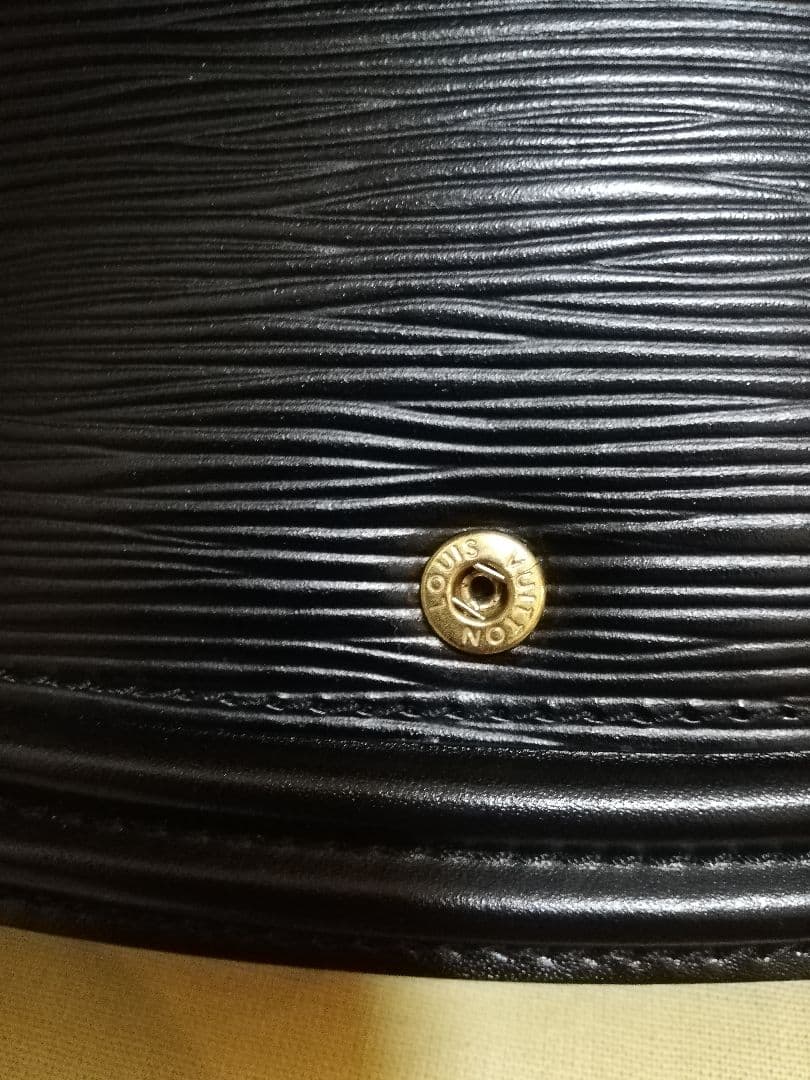 ルイ ヴィトン Louis Vuitton エピ ティルシット　ノワール