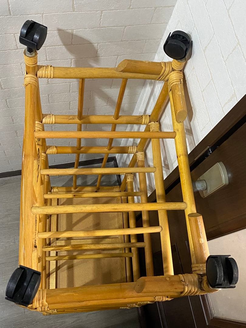 ラタン4段チェスト キャスター付き アンティーク収納 インテリア 脱衣籠 レトロ