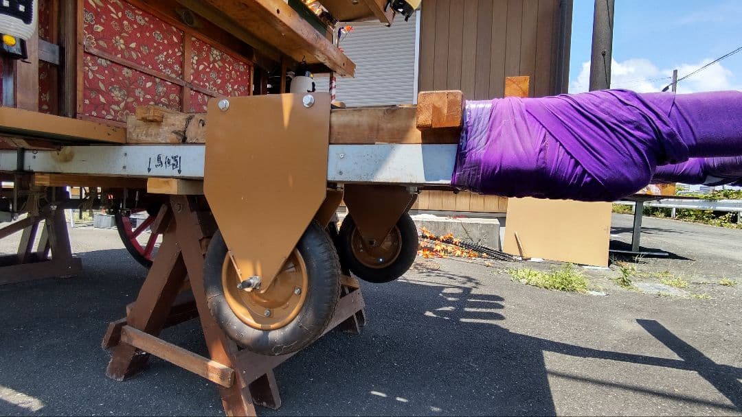 木製祭りの山車 提灯 小太鼓付き