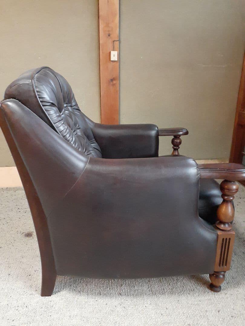 ダークブラウン レザー 1人掛けソファ　TOYOAKI