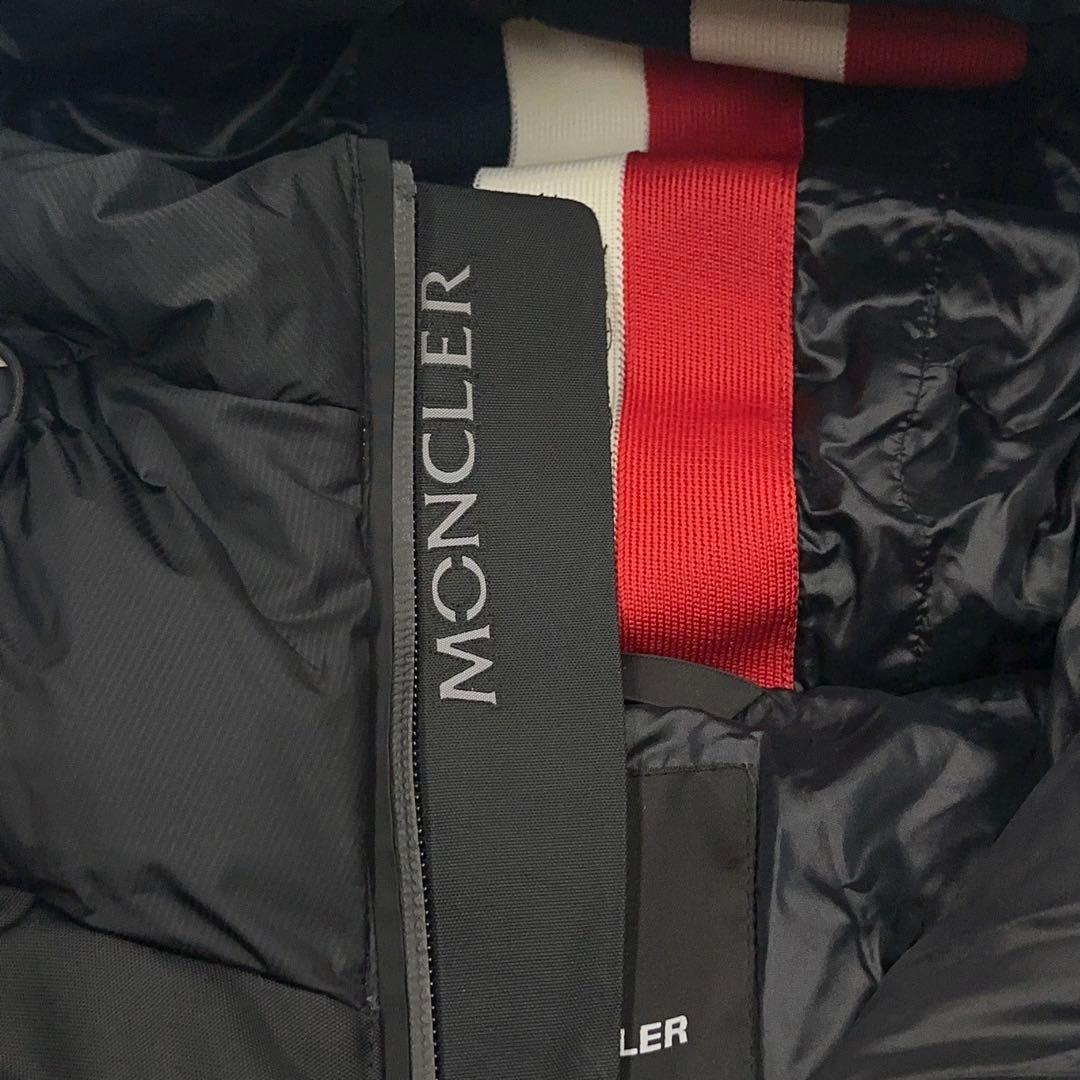.1695【美品・QR鑑定済み】モンクレール　希少5サイズ ダウンジャケット　黒