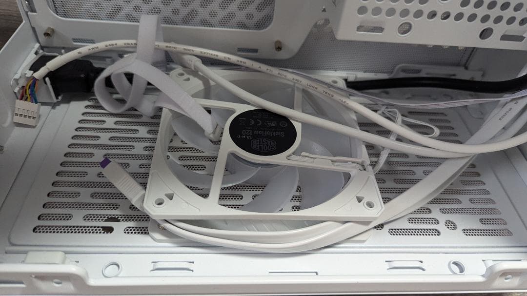 CoolerMaster MasterBox NR200P V2 小型PCケース